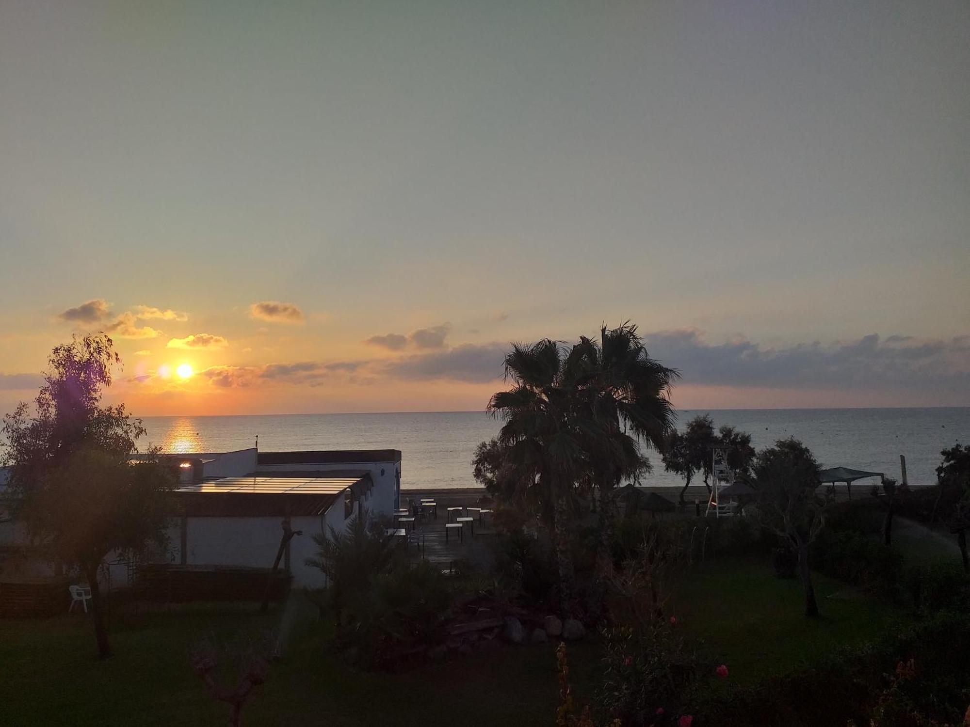 Sunrise Vera-Naturista Kültér fotó